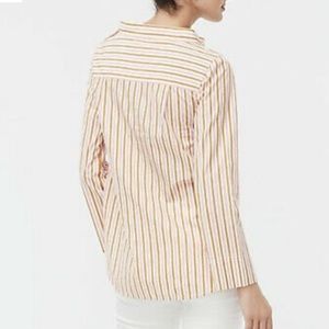 NWT - J Crew Women's Funnelneck top in cotton poplin. Size 4 with button detail